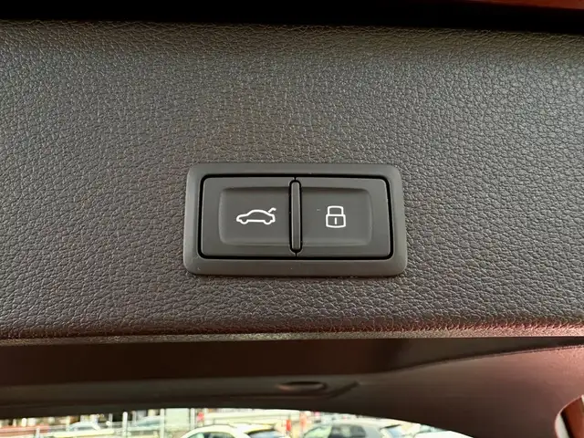 Audi Q2 view 7