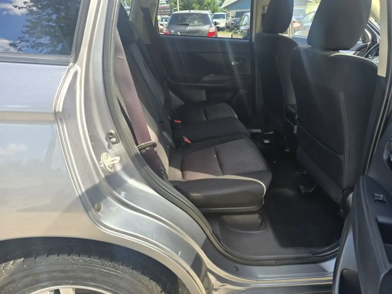 Mitsubishi Outlander снимка Mitsubishi Outlander