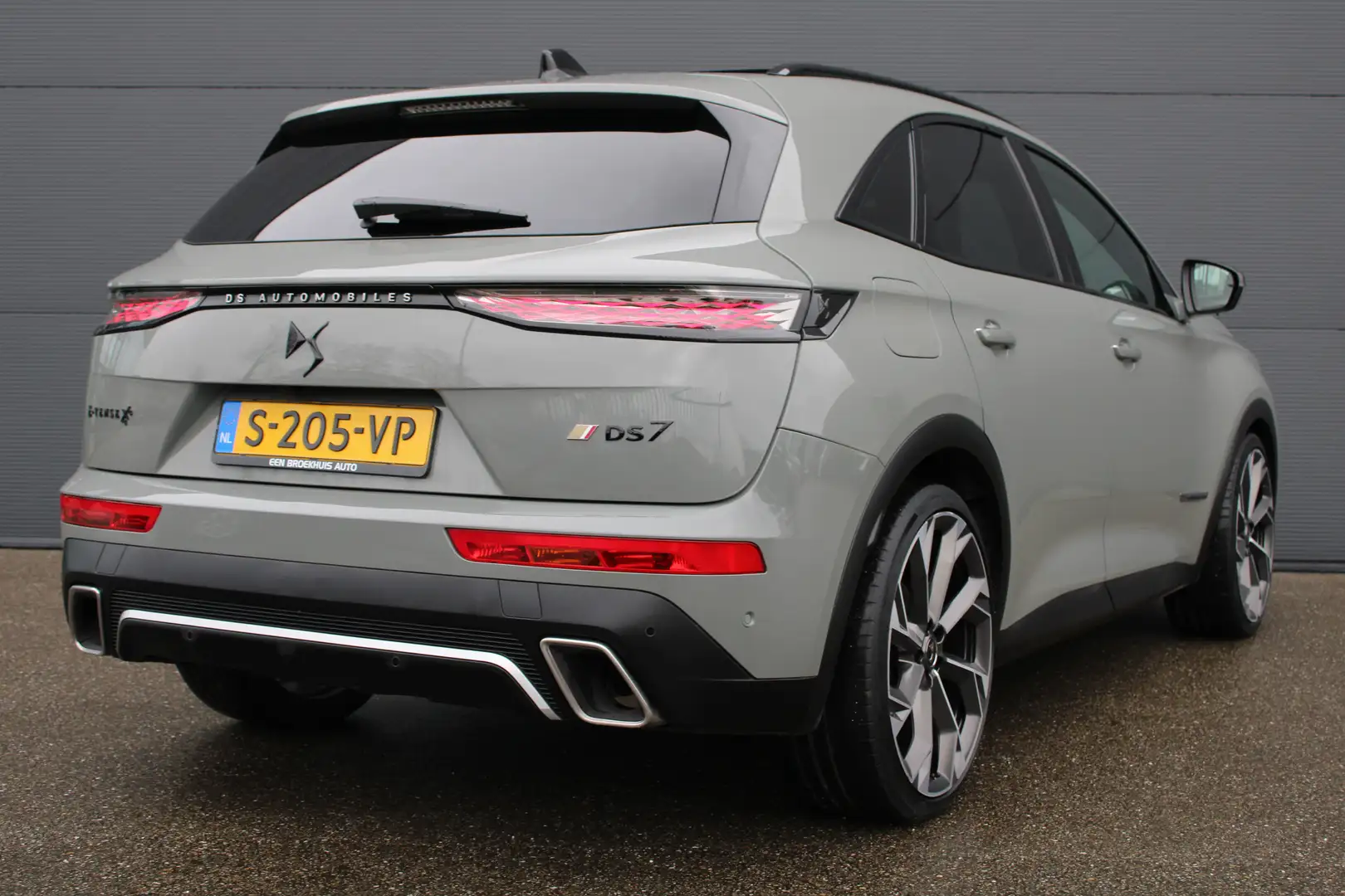 DS Automobiles DS 7 E-Tense 360 4x4 La Première | Origineel NL gelever Gris - 2