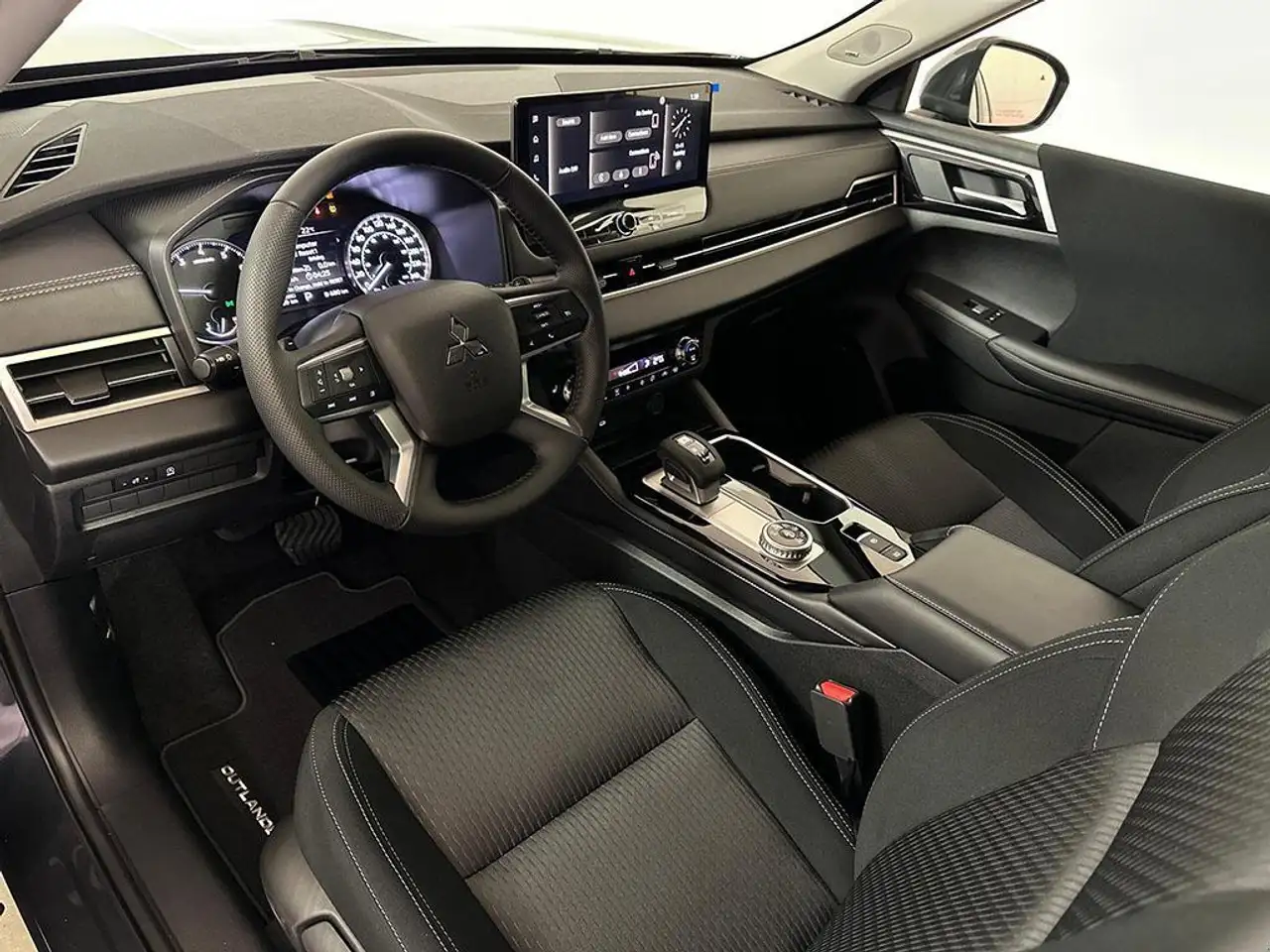 Mitsubishi Outlander снимка Mitsubishi Outlander