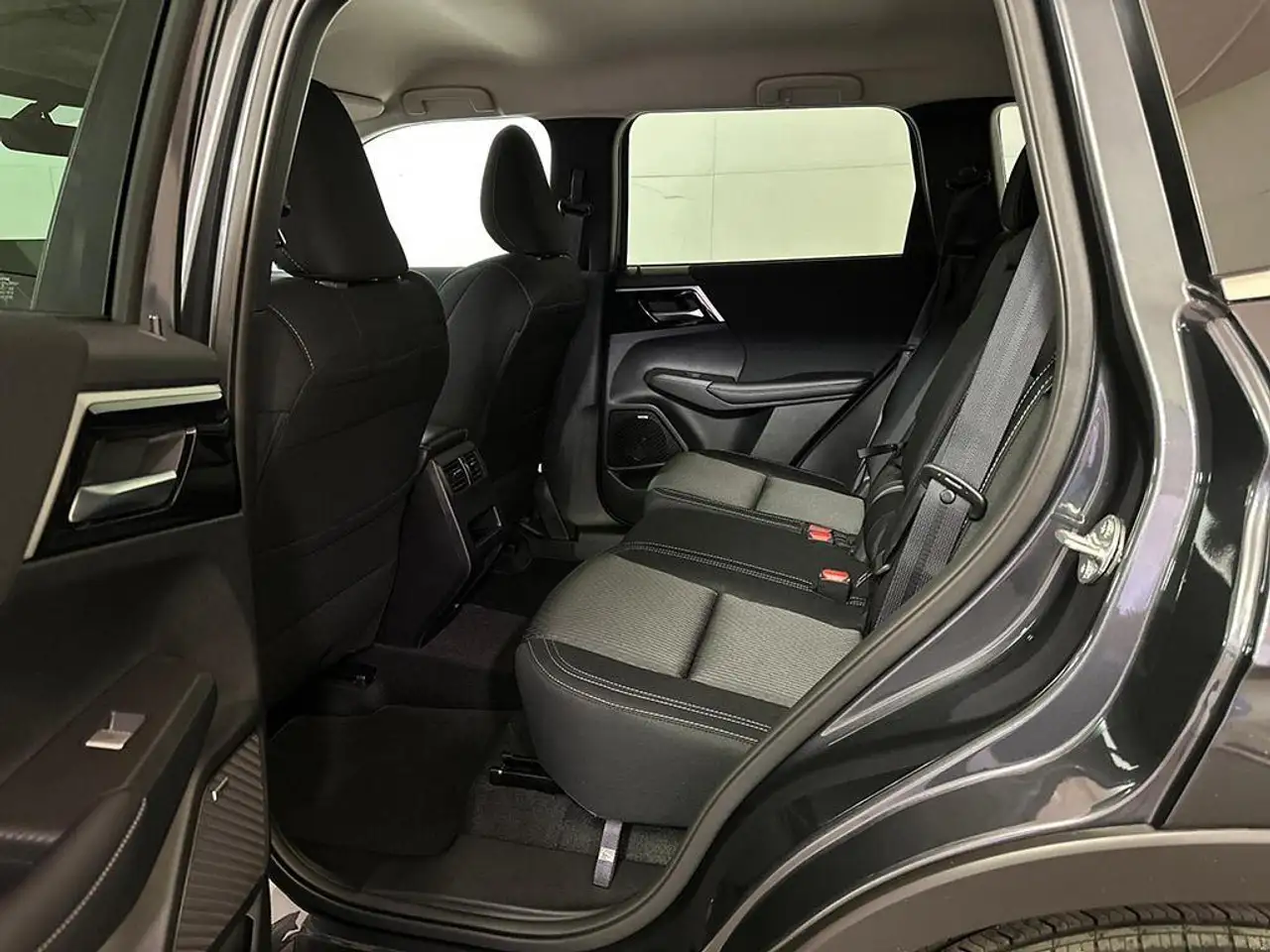 Mitsubishi Outlander снимка Mitsubishi Outlander
