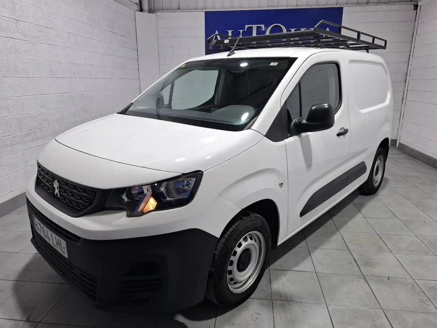 Peugeot Partner 1.6BlueHDI Pro Standard 600kg 75 Blanc - 1