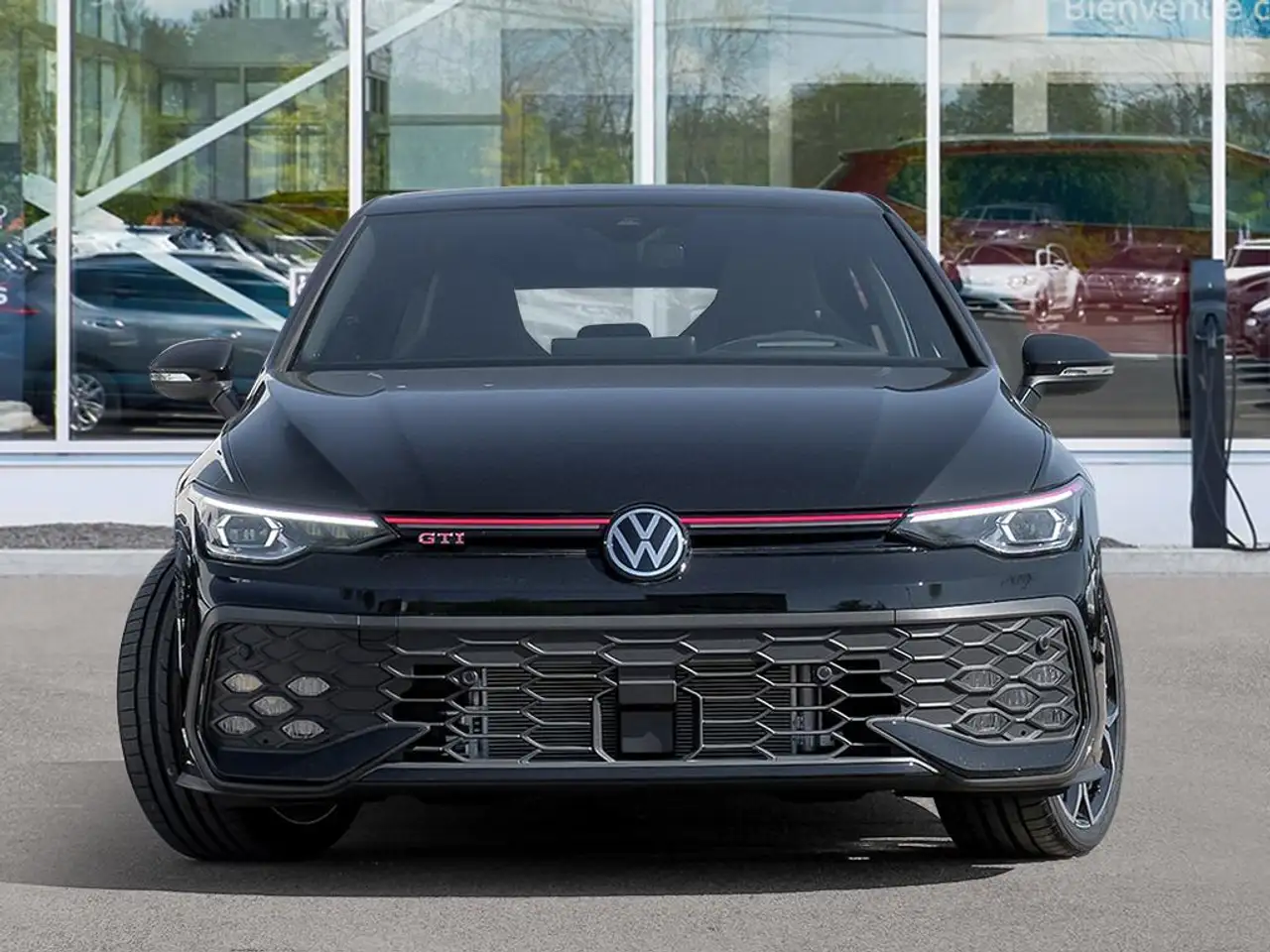 Volkswagen Golf GTI снимка Volkswagen Golf GTI