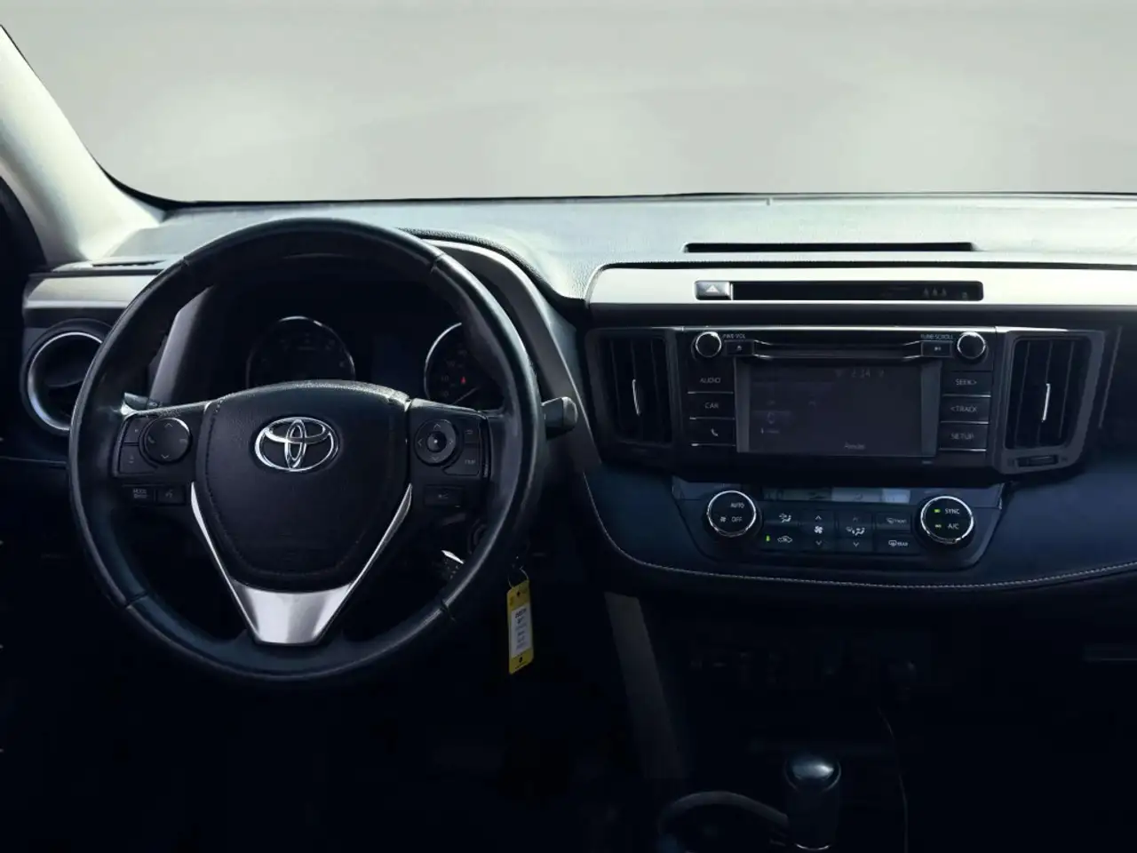 Toyota RAV 4 снимка Toyota RAV 4