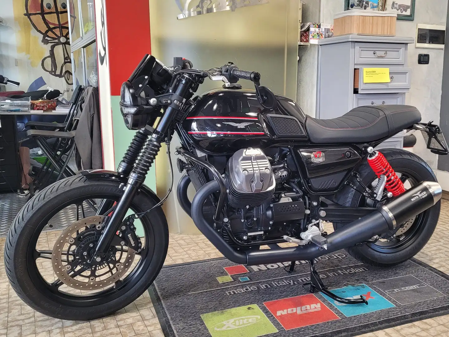 Moto Guzzi V 7 Special Edition Negru - 1