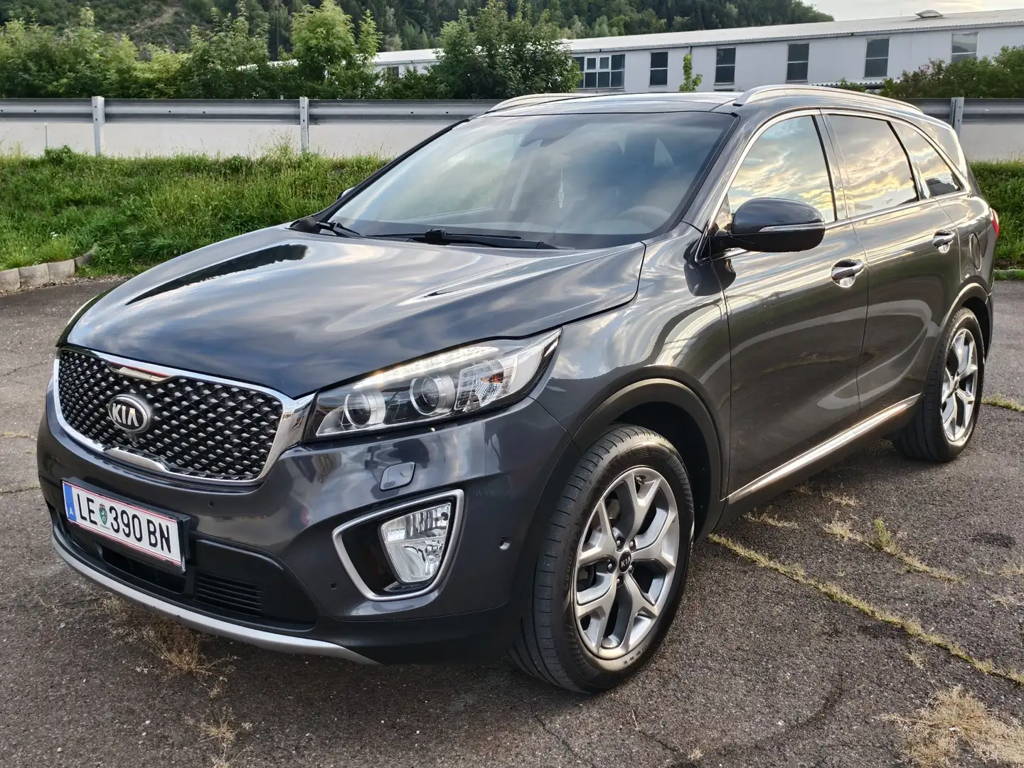 Kia Sorento 2,2 CRDi Platin, AWD, Leder, AHK, Pano Grau - 1