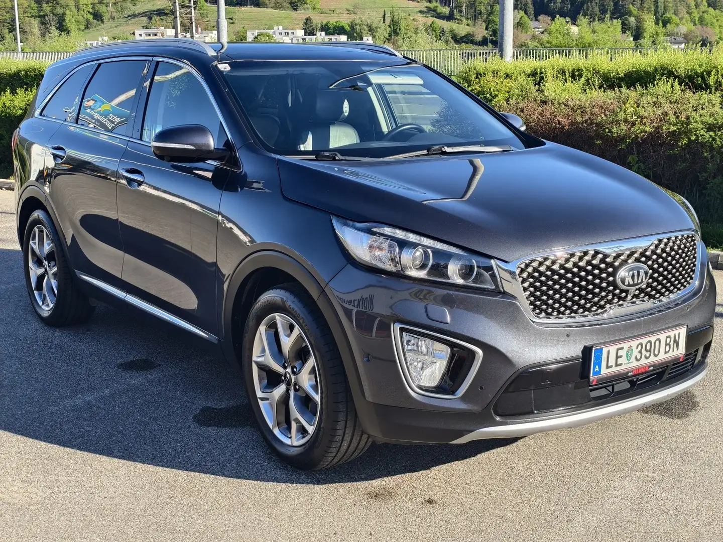 Kia Sorento 2,2 CRDi Platin, AWD, Leder, AHK, Pano Grau - 2