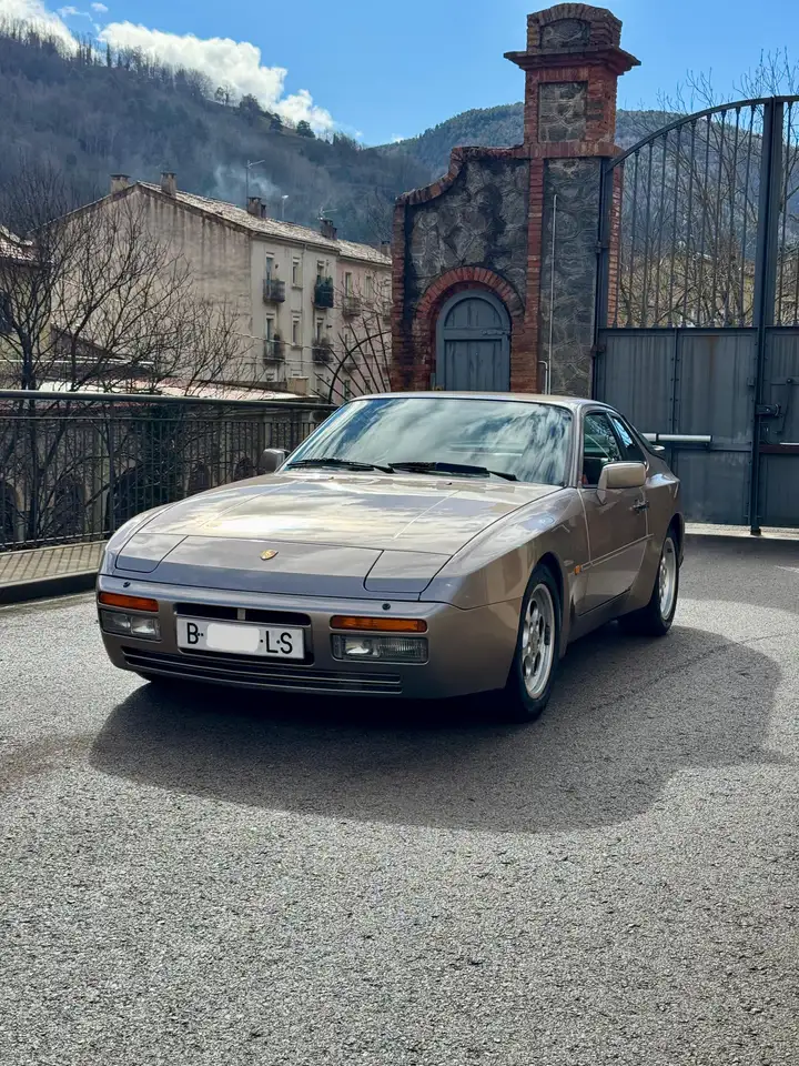 Porsche 944 2.5 Turbo, foto 3
