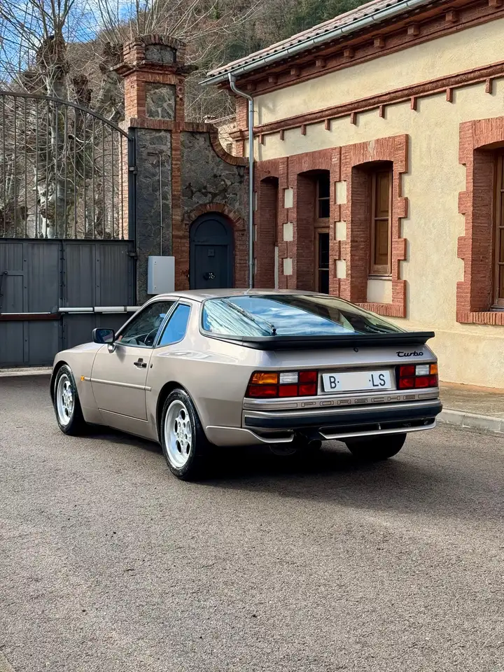 Porsche 944 2.5 Turbo, foto 5