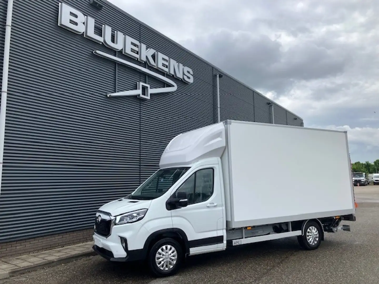 Maxus eDeliver 9 Wit - 1