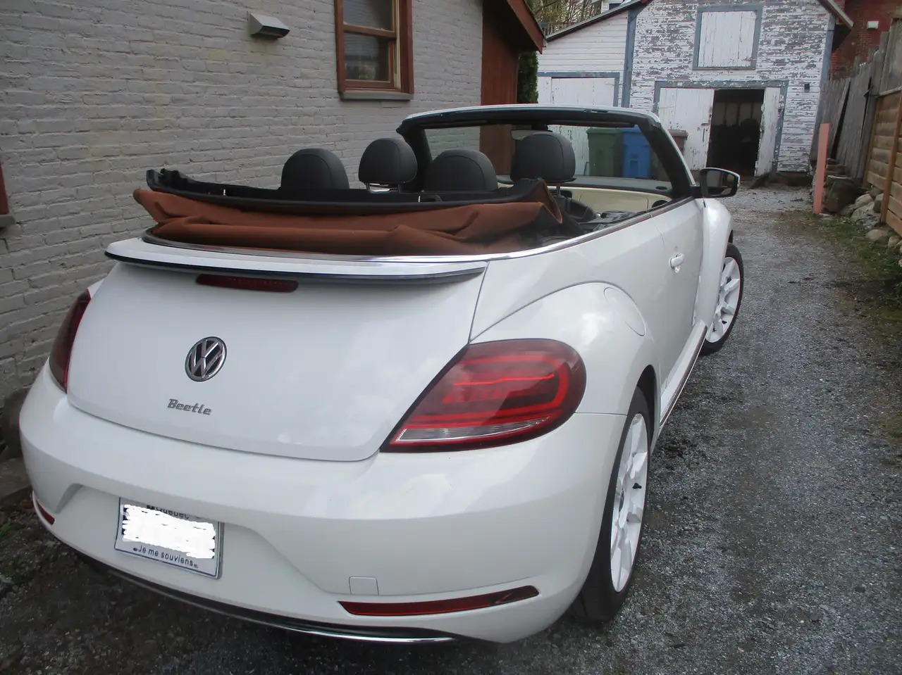 Volkswagen Beetle снимка Volkswagen Beetle