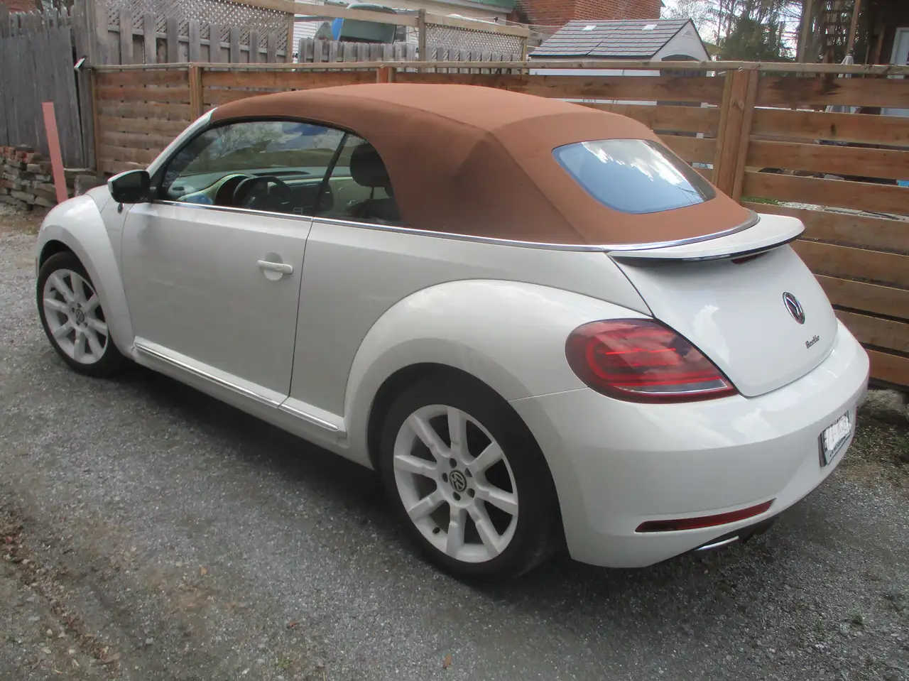 Volkswagen Beetle снимка Volkswagen Beetle