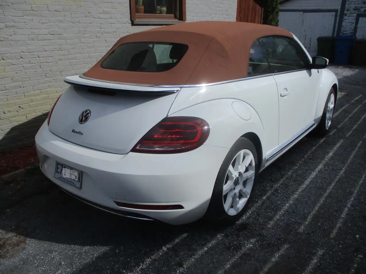 Volkswagen Beetle снимка Volkswagen Beetle