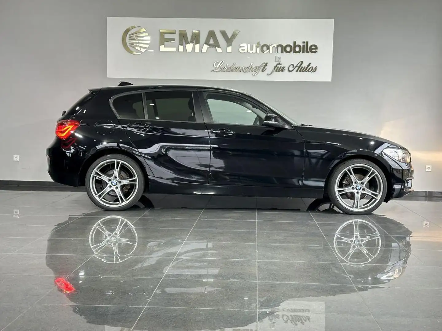 BMW 118 i Advantage Schwarz - 2