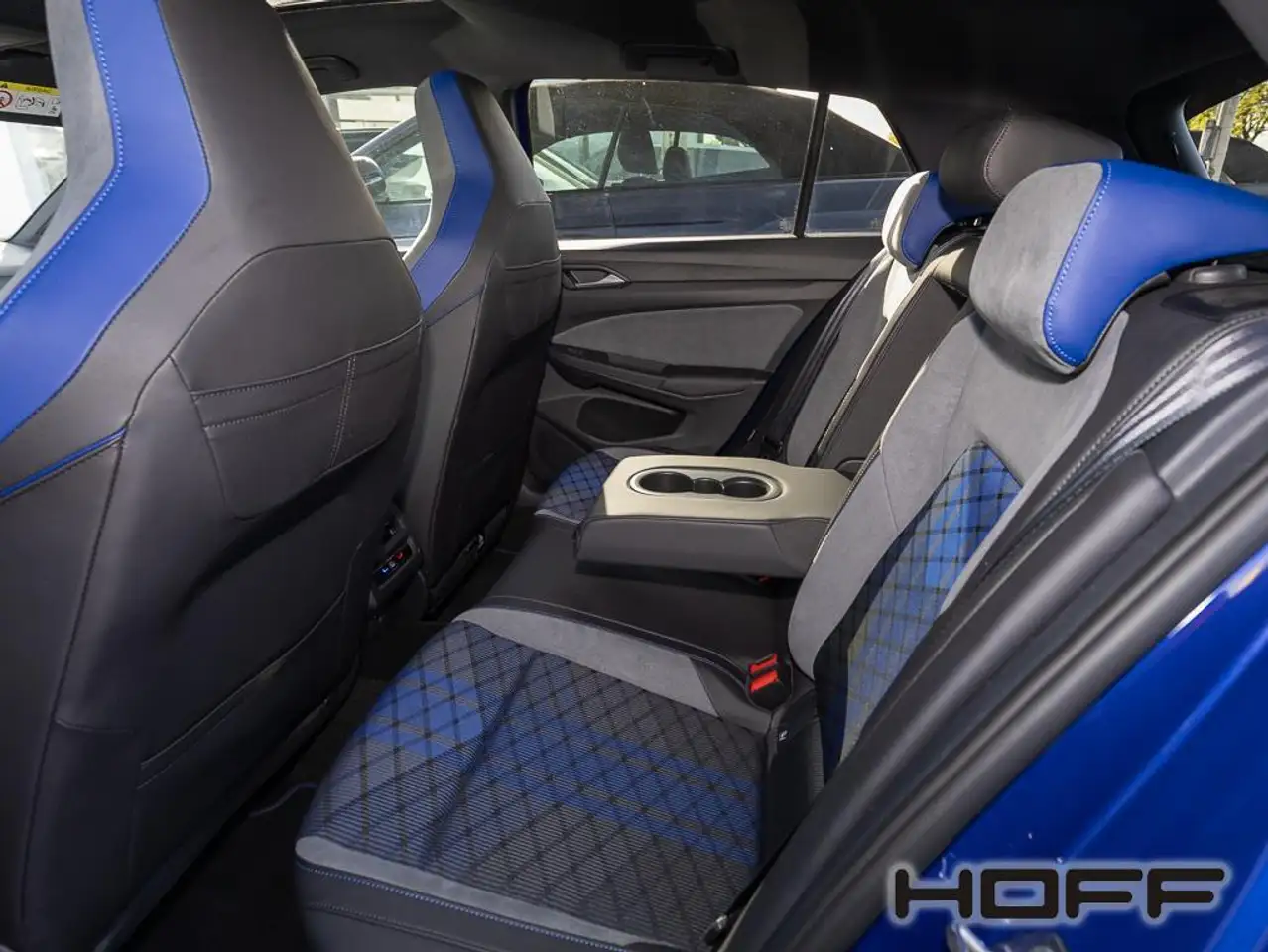 Volkswagen Golf R 20 Years Akrapovic Pano SideAssist Matrix Kamera 12
