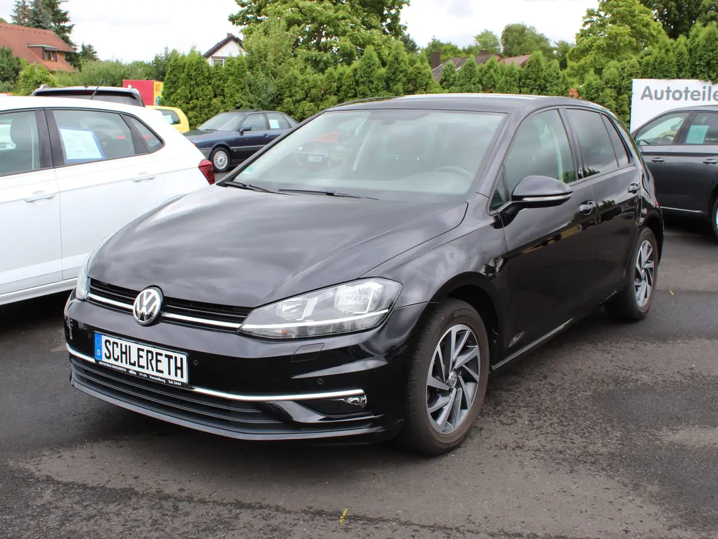 Volkswagen Golf Sound, wenig km, AHK, viele Extras, HU+AU NEU Noir - 1