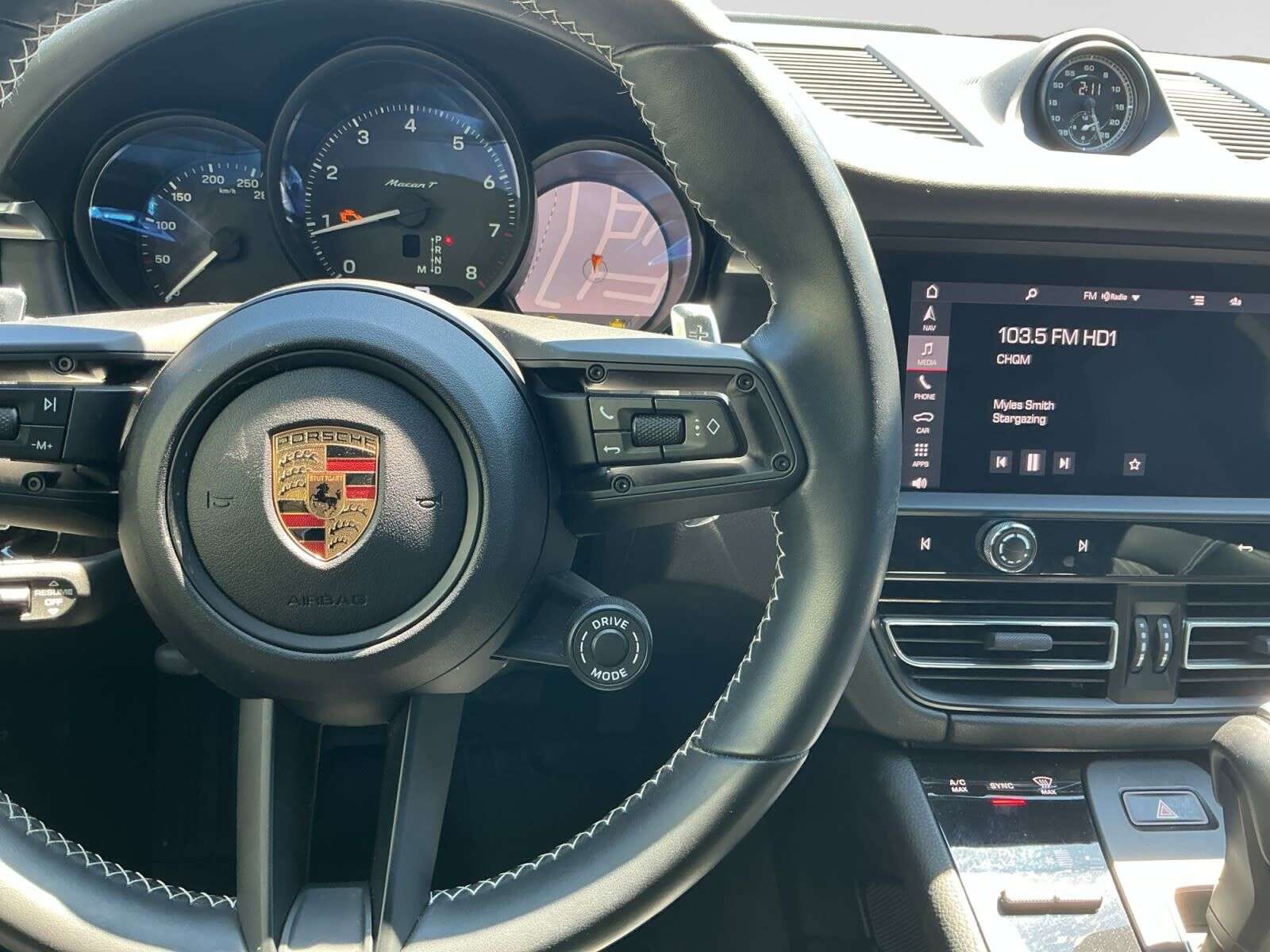 2024 Porsche Macan T TRIM | NO ACCIDENTS | LOW KM'S thumb 13