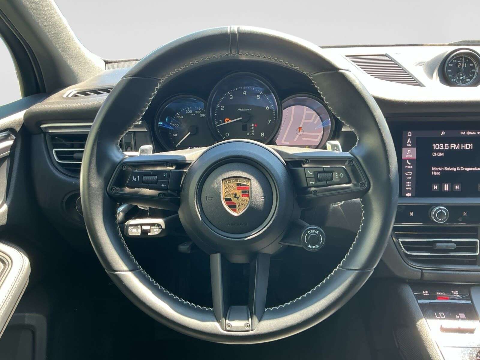 2024 Porsche Macan T TRIM | NO ACCIDENTS | LOW KM'S thumb 11