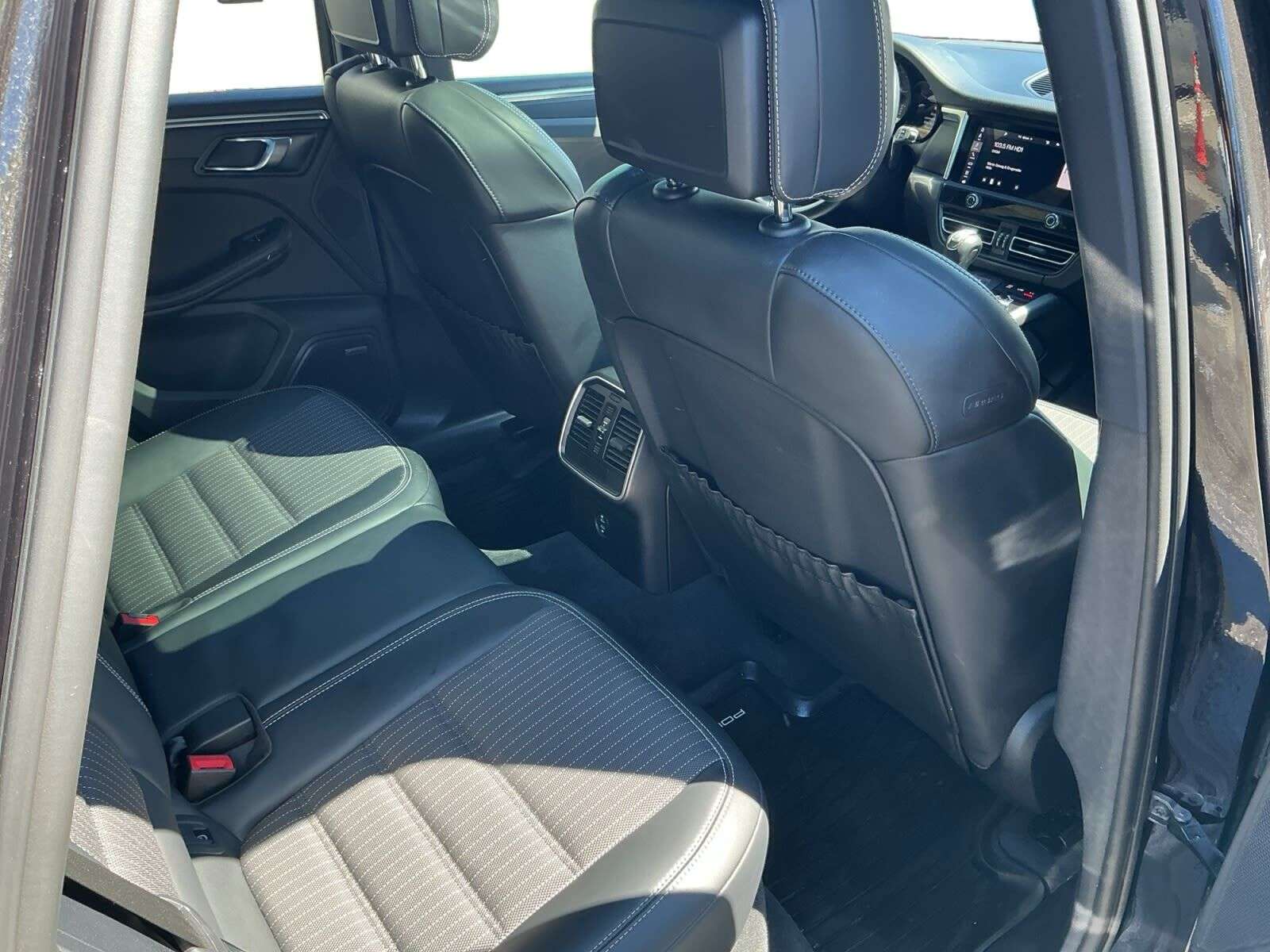 2024 Porsche Macan T TRIM | NO ACCIDENTS | LOW KM'S thumb 23