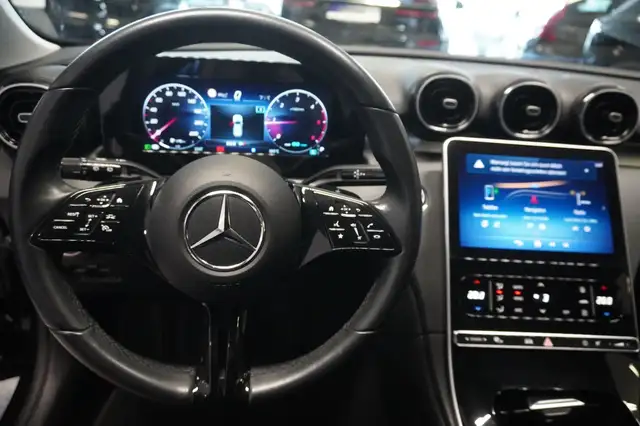 Mercedes-Benz C-Class view 11