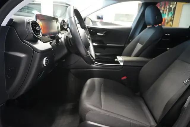 Mercedes-Benz C-Class view 8