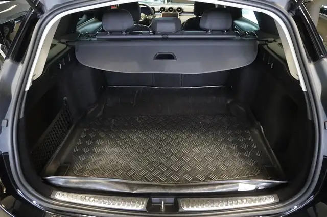 Mercedes-Benz C-Class view 10