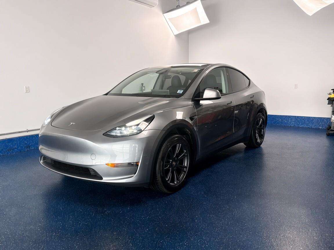 2024 Tesla Model Y Electric | Full Self Drive | Save your gas money !