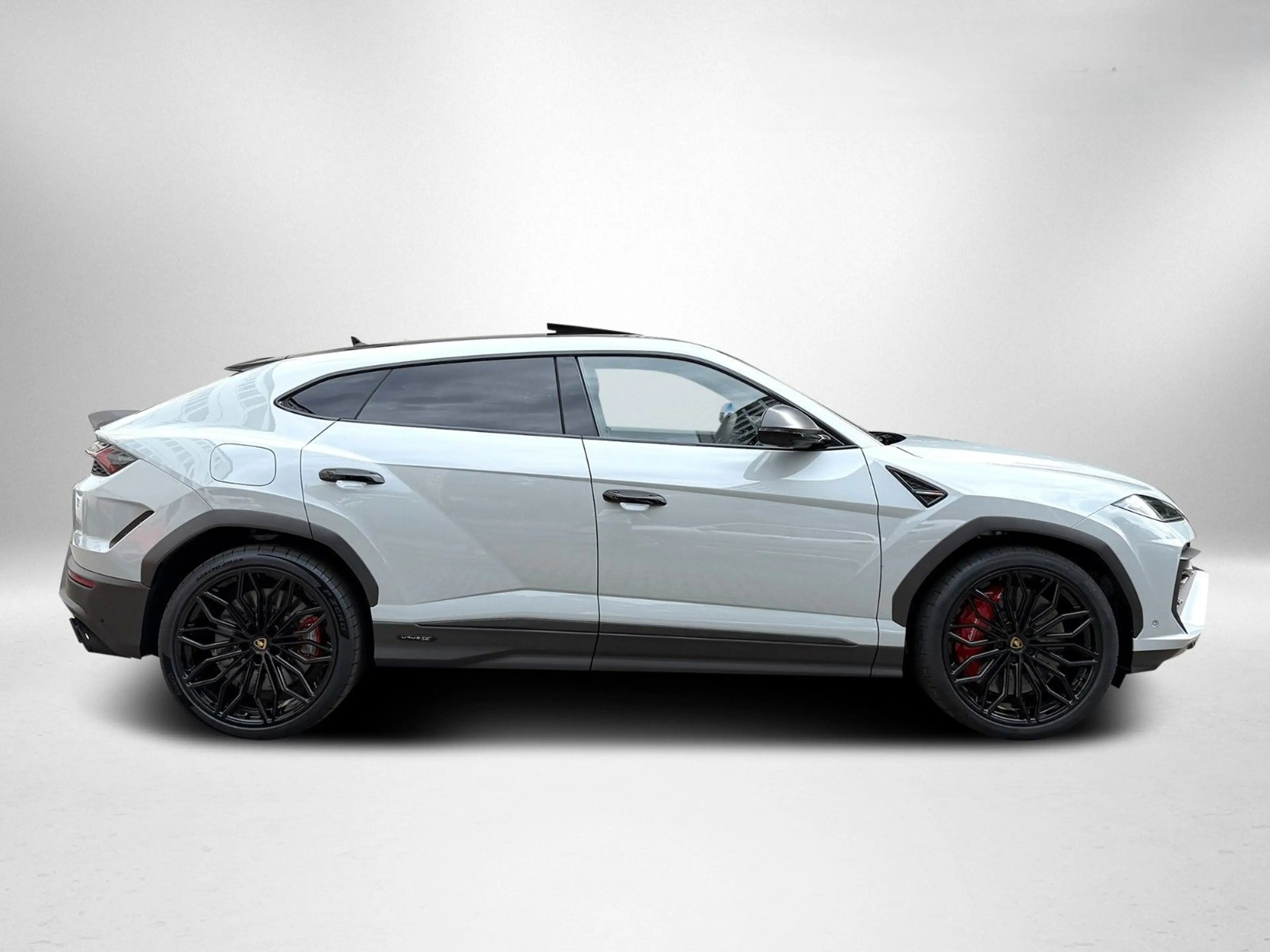 Lamborghini Urus SE M26 Carbon Matt inside&outside NightVisi — photo 9