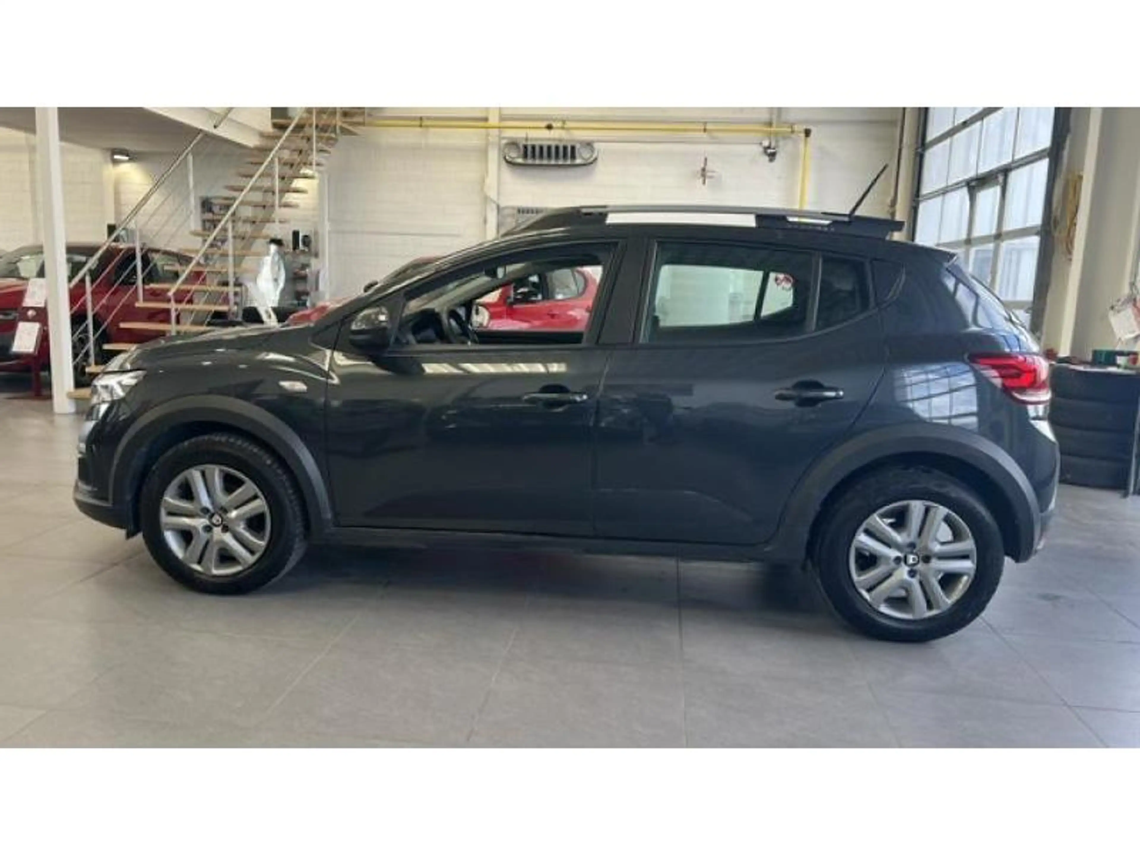 Dacia Sandero Stepway 1.0 TCe Comfort — photo 2