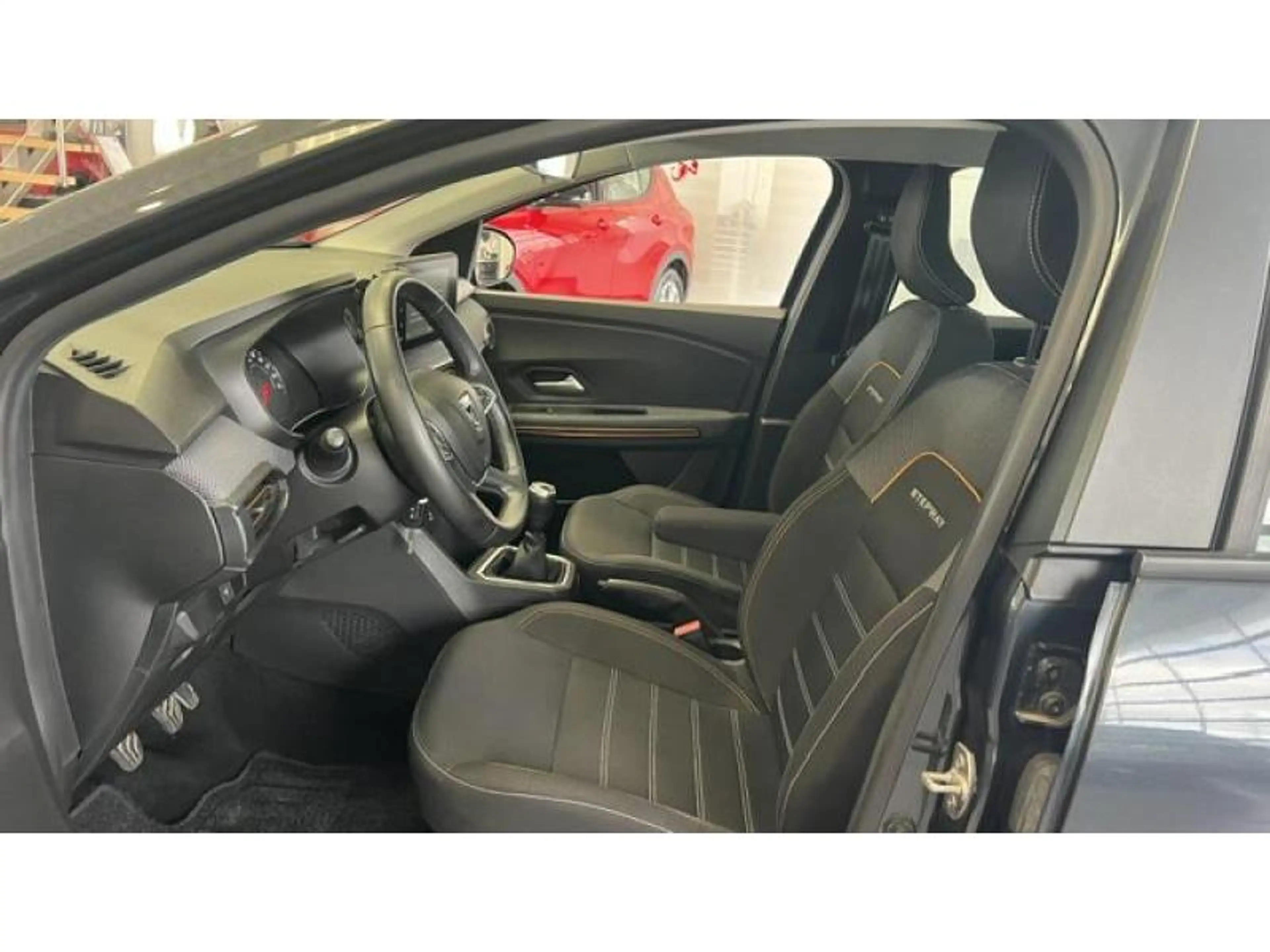Dacia Sandero Stepway 1.0 TCe Comfort — photo 9