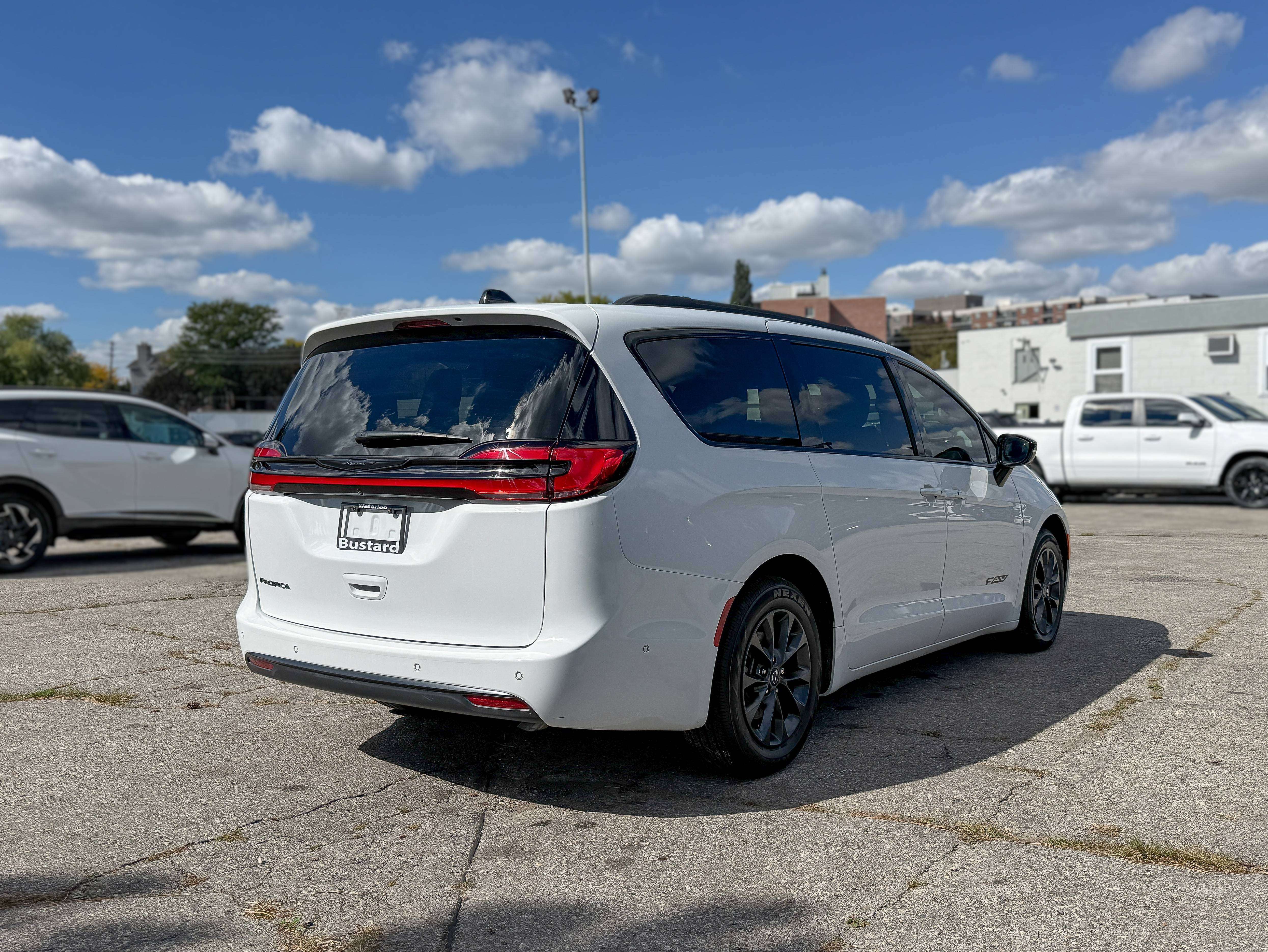 2025 Chrysler Pacifica