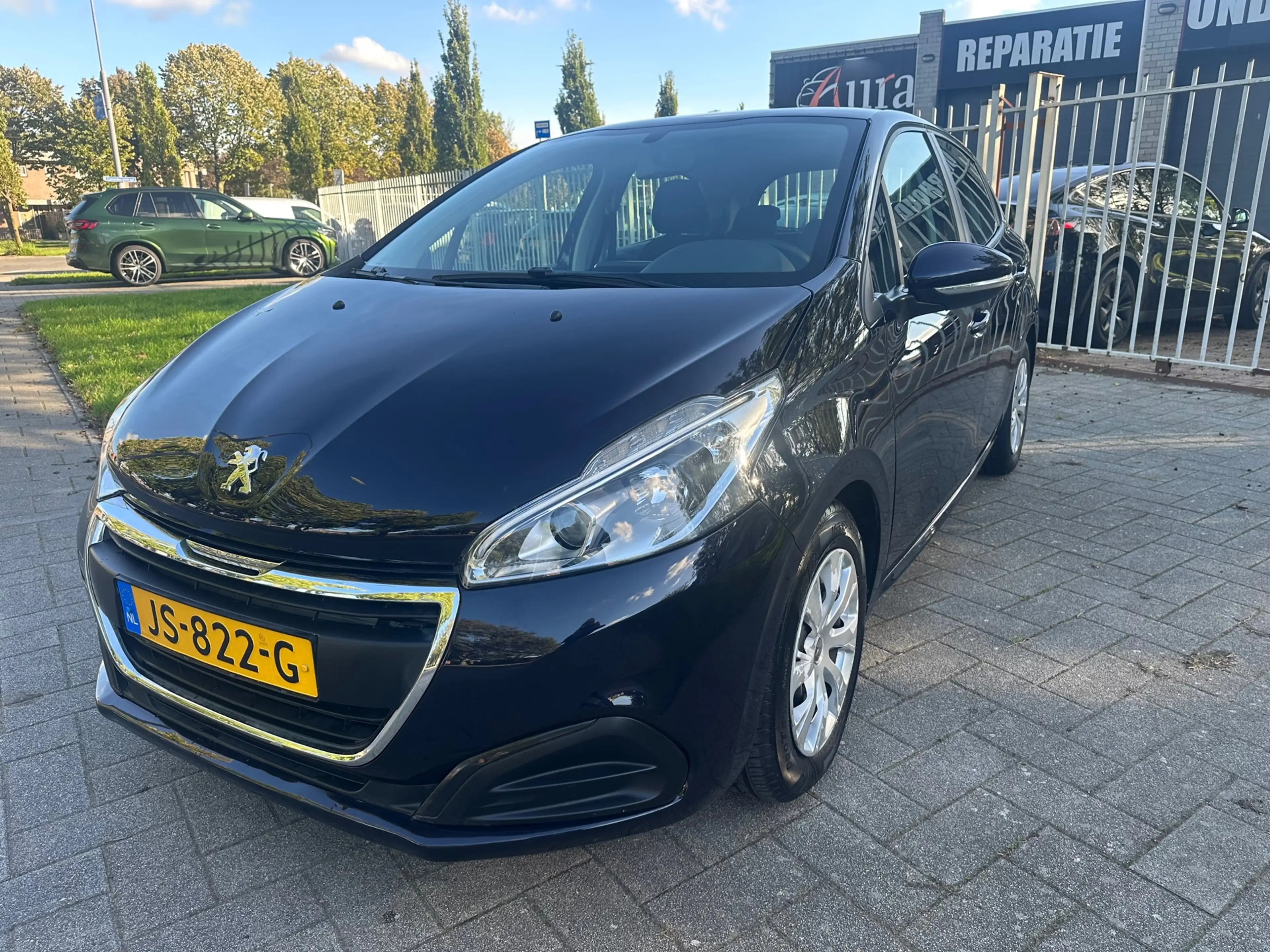 Peugeot 208 1.2 PureTech Active — photo 2