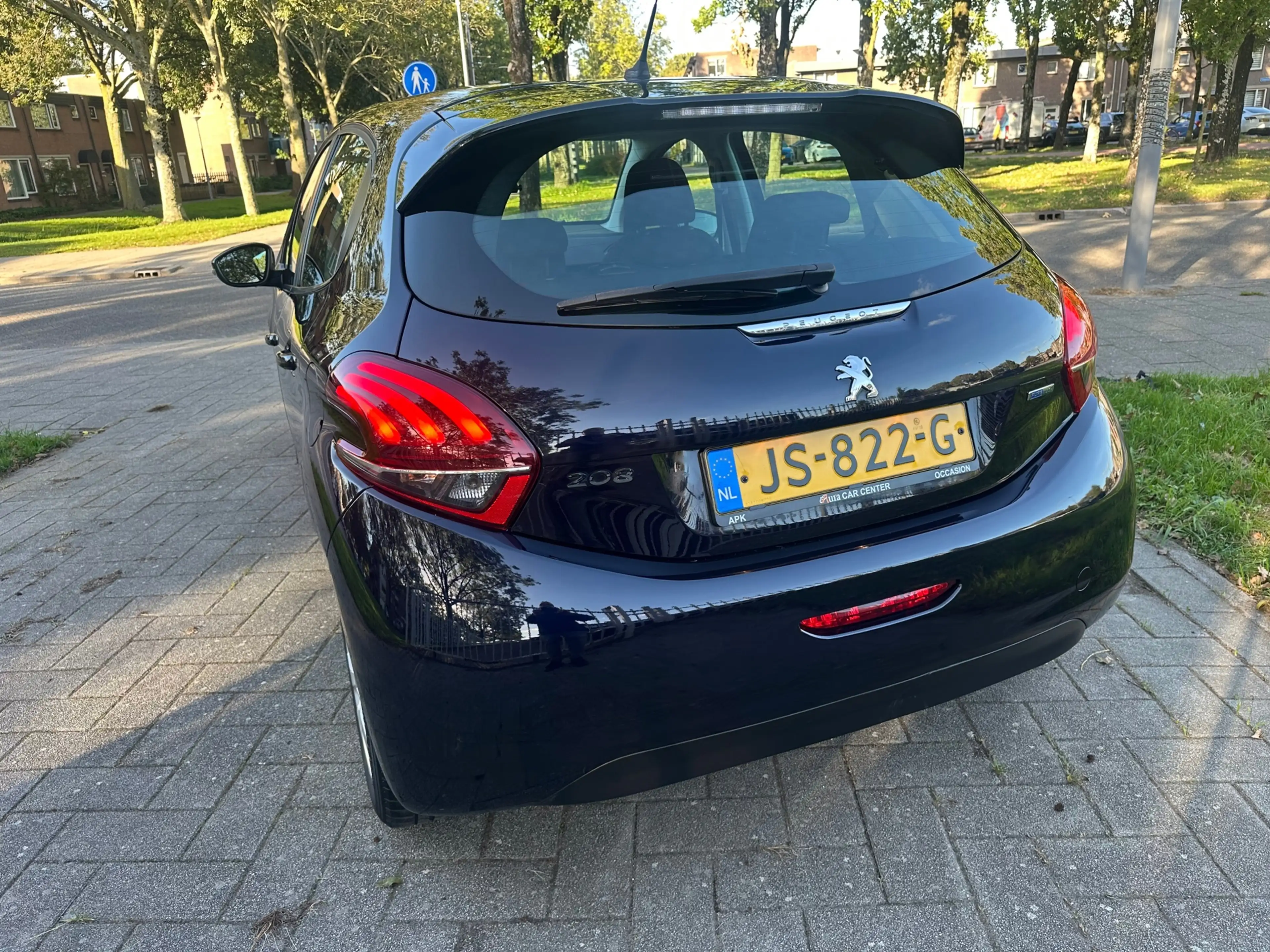 Peugeot 208 1.2 PureTech Active — photo 9