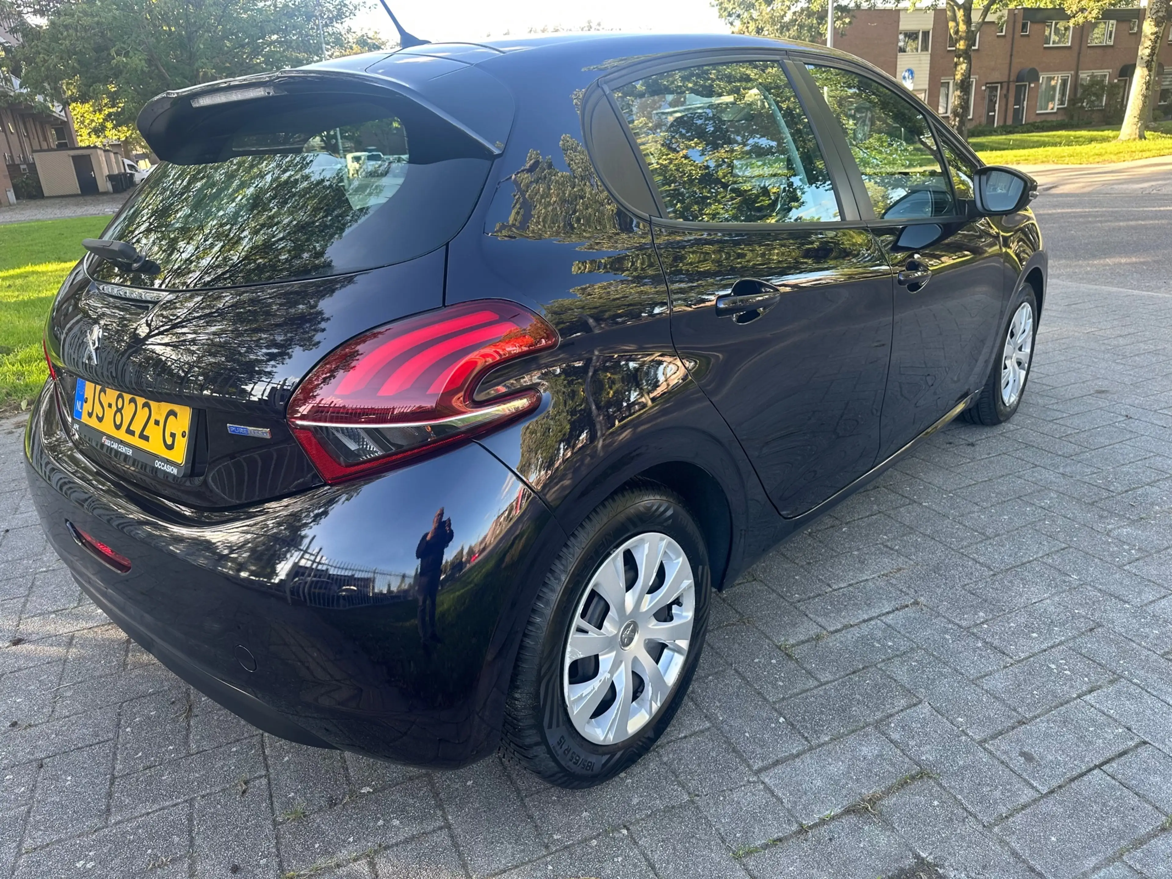 Peugeot 208 1.2 PureTech Active — photo 6