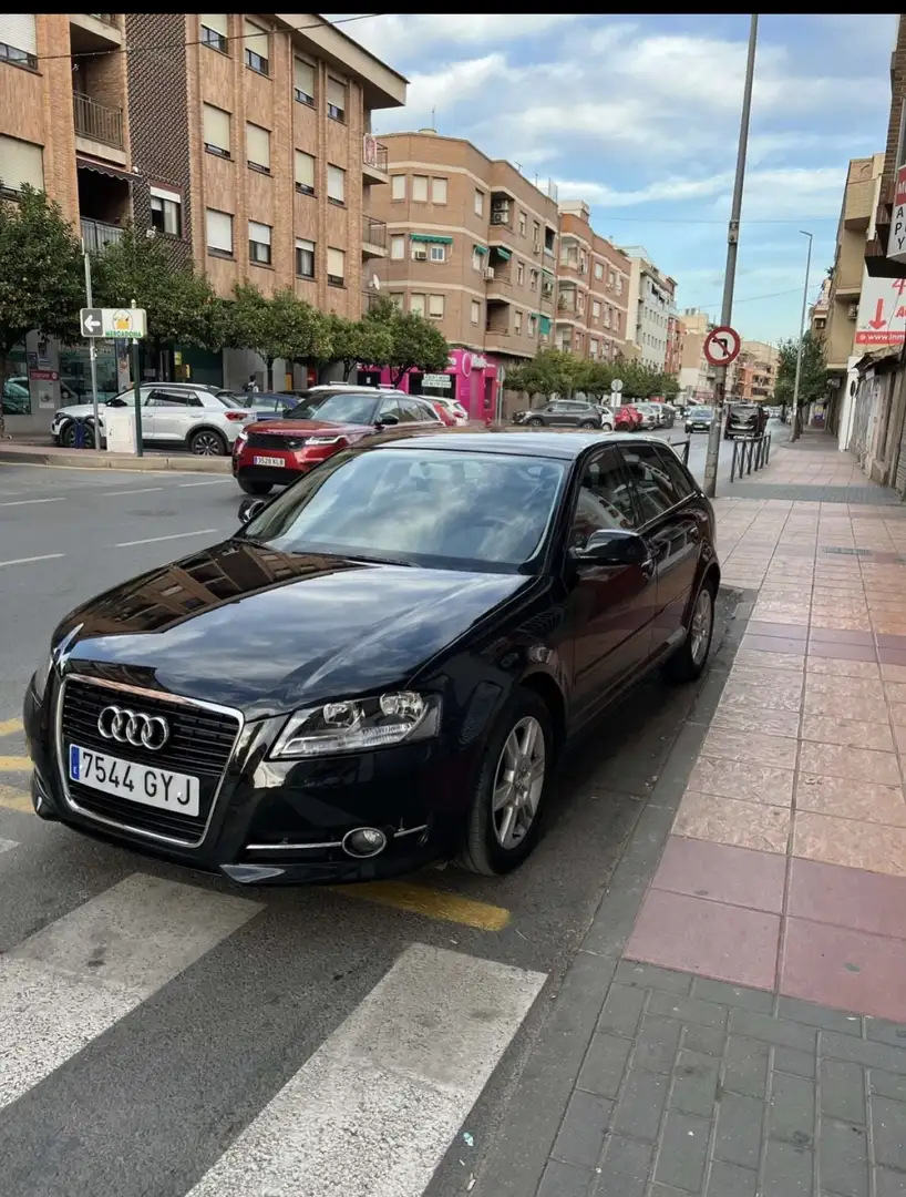 Audi A3 Sportback 1.6TDI Attraction - 1