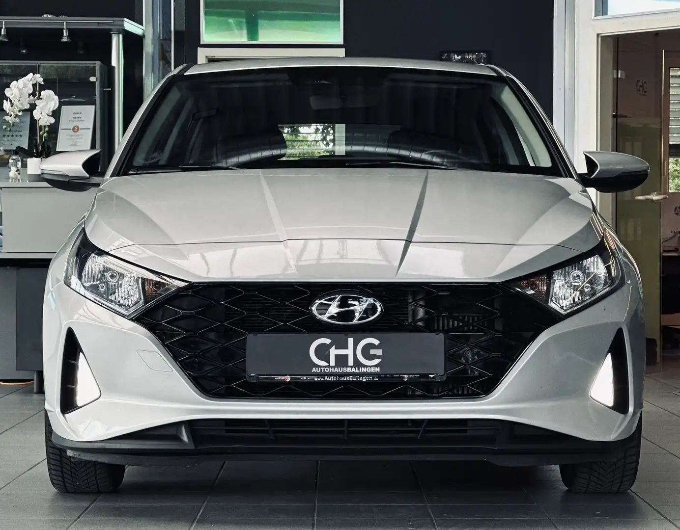 Hyundai i20 Trend Mild-Hybrid CARPLAY|SHZ|LHZ|KAMERA|LED Silber - 2