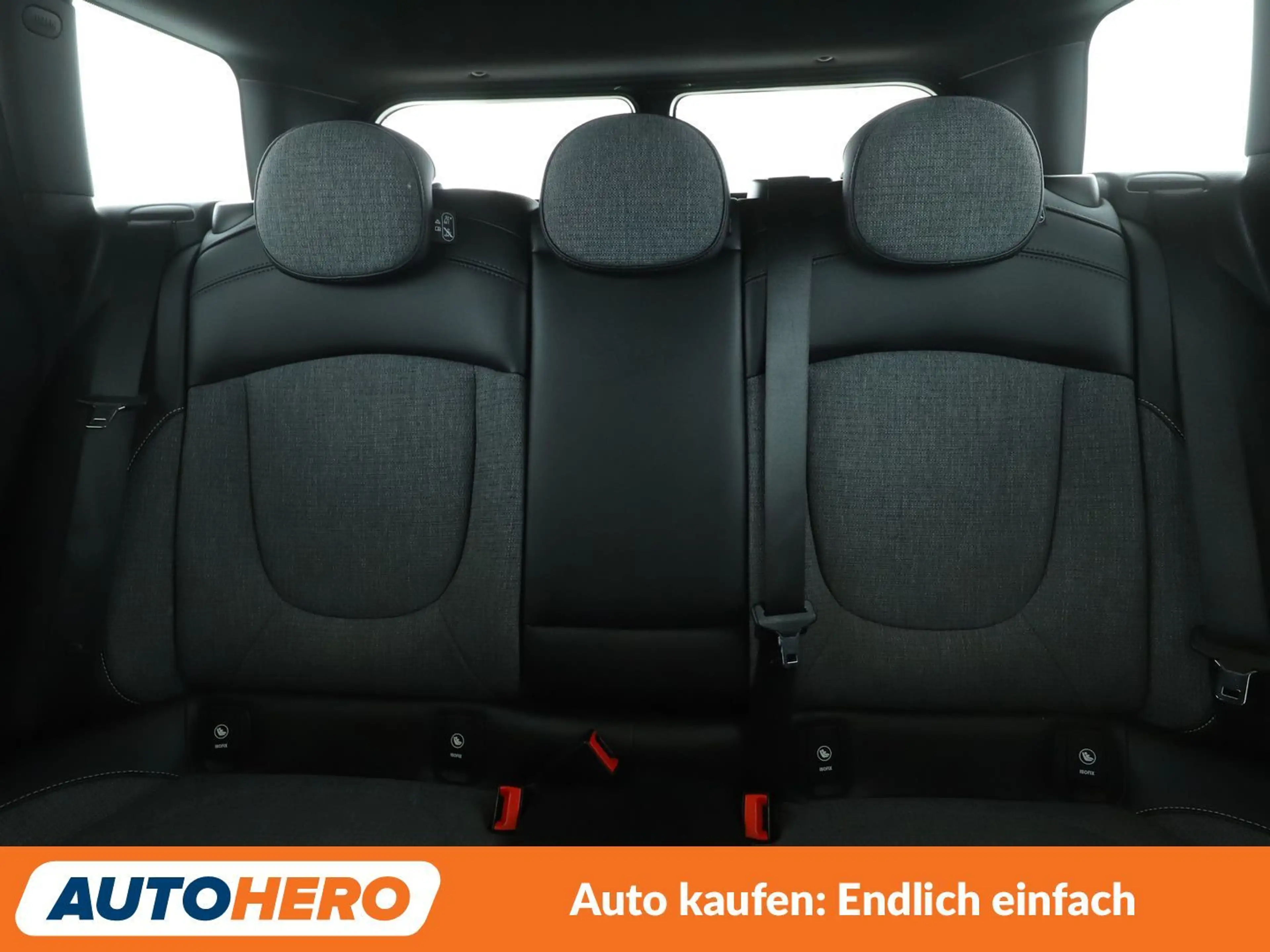 MINI Cooper D Clubman Cooper D Classic Trim Aut.*NAVI*LED*TEMPO*PDC* — photo 15