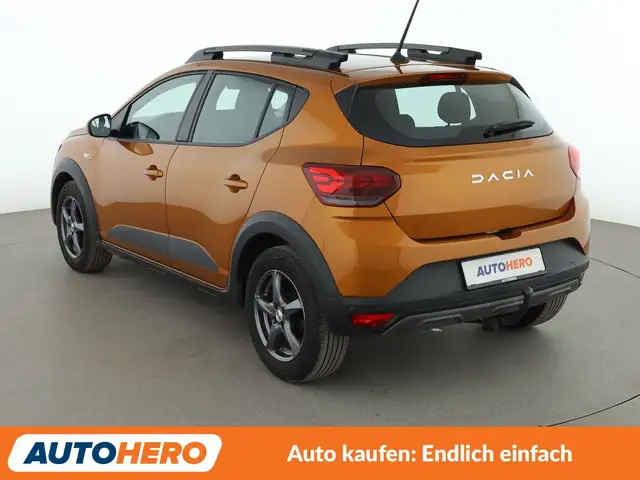Dacia Sandero view 4