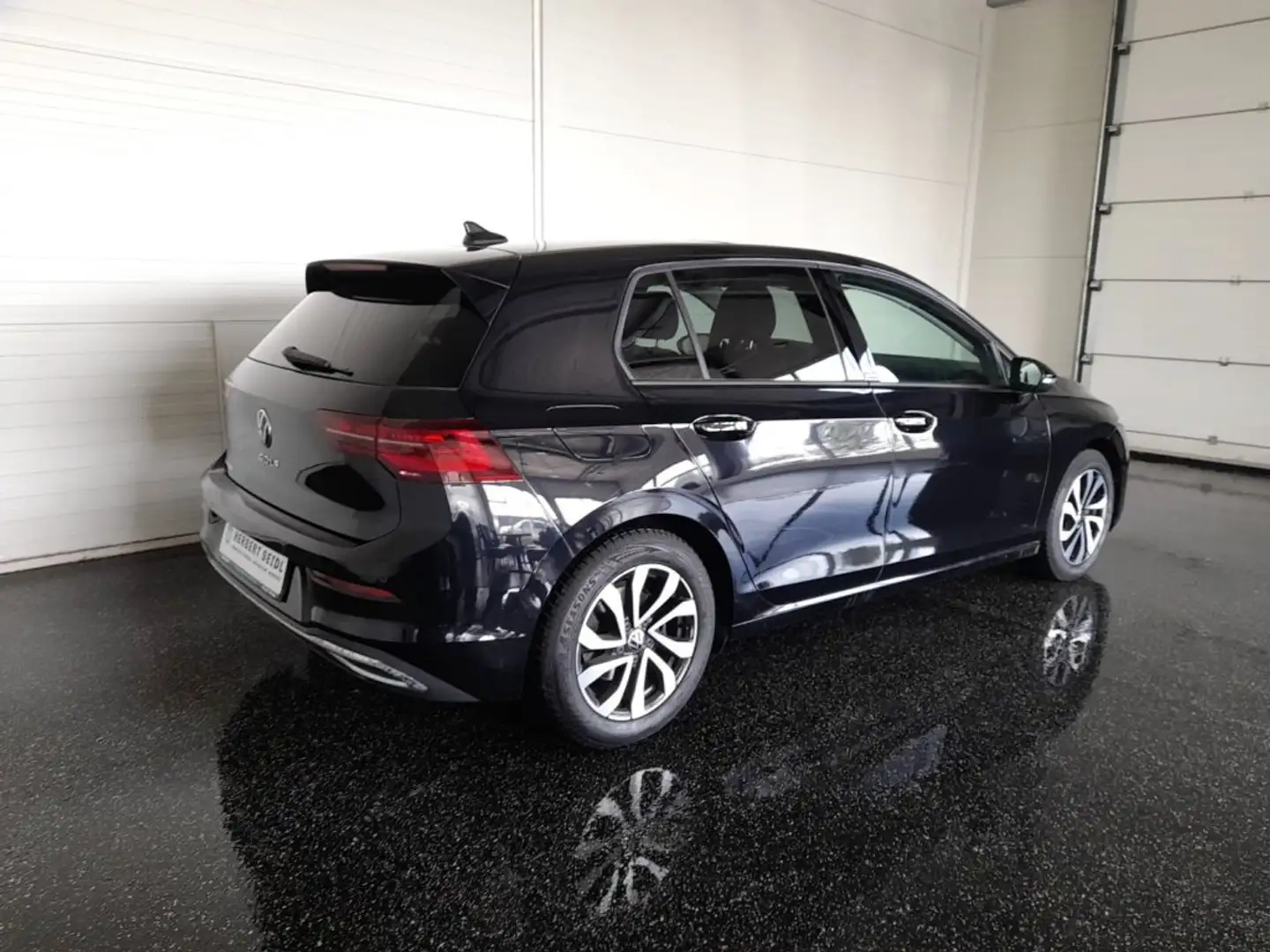 Volkswagen Golf VIII ACTIVE 2,0 TDI DSG *SKY / MATRIX-LED / HEAD-UP / VIRTUELL PRO / NAVI / AHV & KAMERA / ACC / KEYLESS* Schwarz - 2