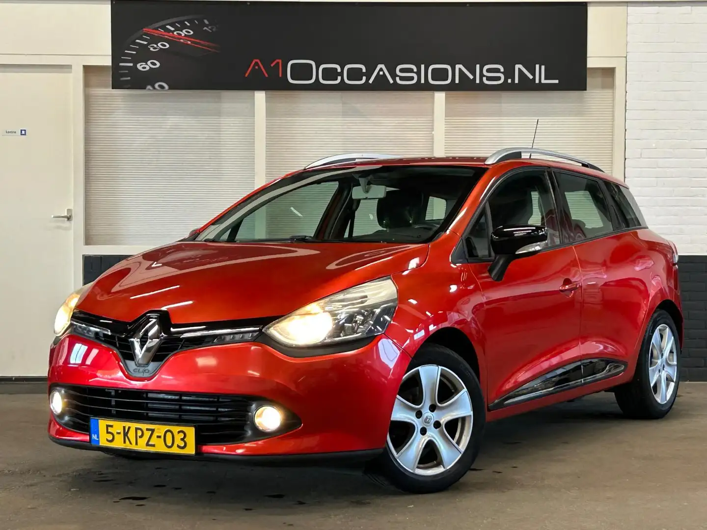 Renault Clio Estate 0.9 TCe Expression Rot - 2
