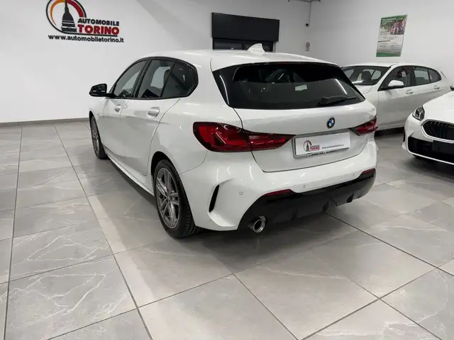 BMW 1 Series view 6
