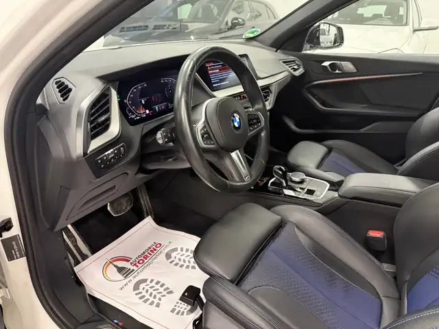 BMW 1 Series view 14