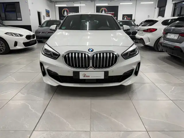 BMW 1 Series view 2