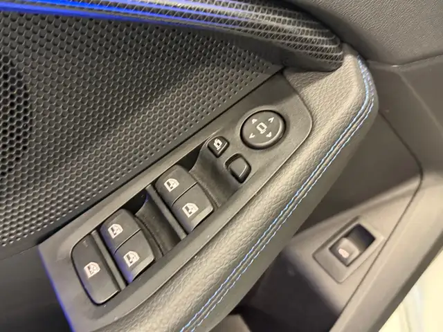BMW 1 Series view 9