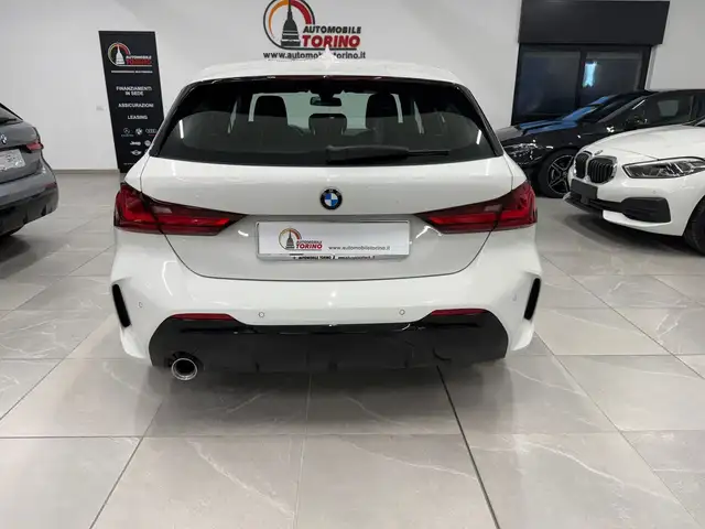 BMW 1 Series view 5