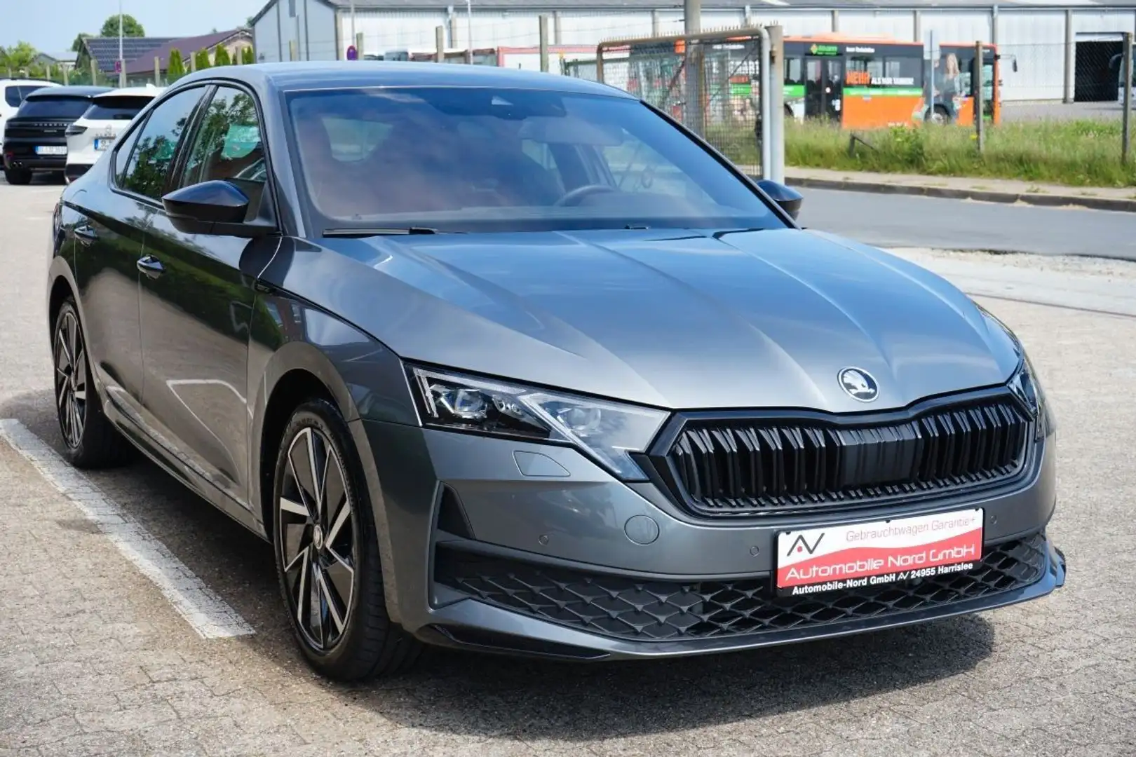 Skoda Octavia Limo 2.0 TDI DSG *Sportline*Garantie Grau - 2