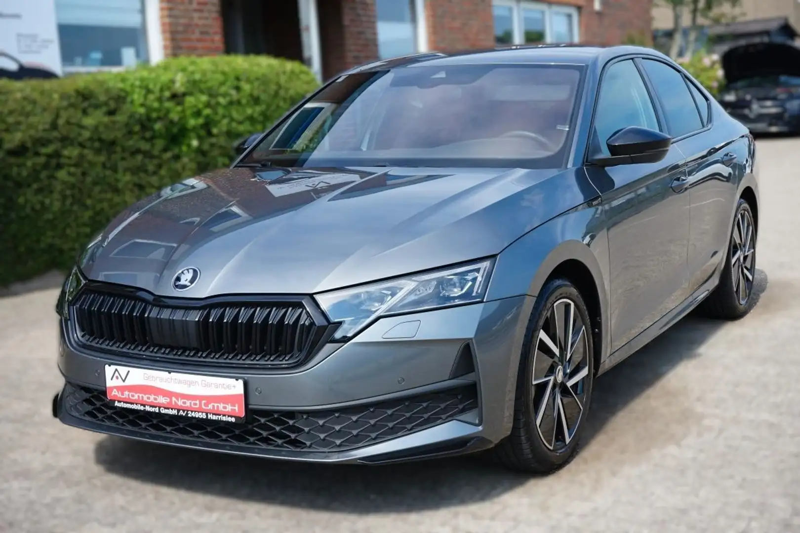Skoda Octavia Limo 2.0 TDI DSG *Sportline*Garantie Grau - 1