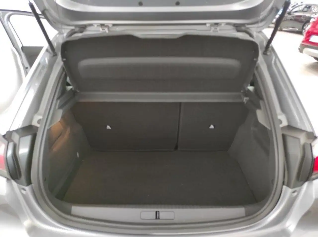 Peugeot 208 2ª serie - 208 PureTech 75 Stop&Start 5 porte Acti 14