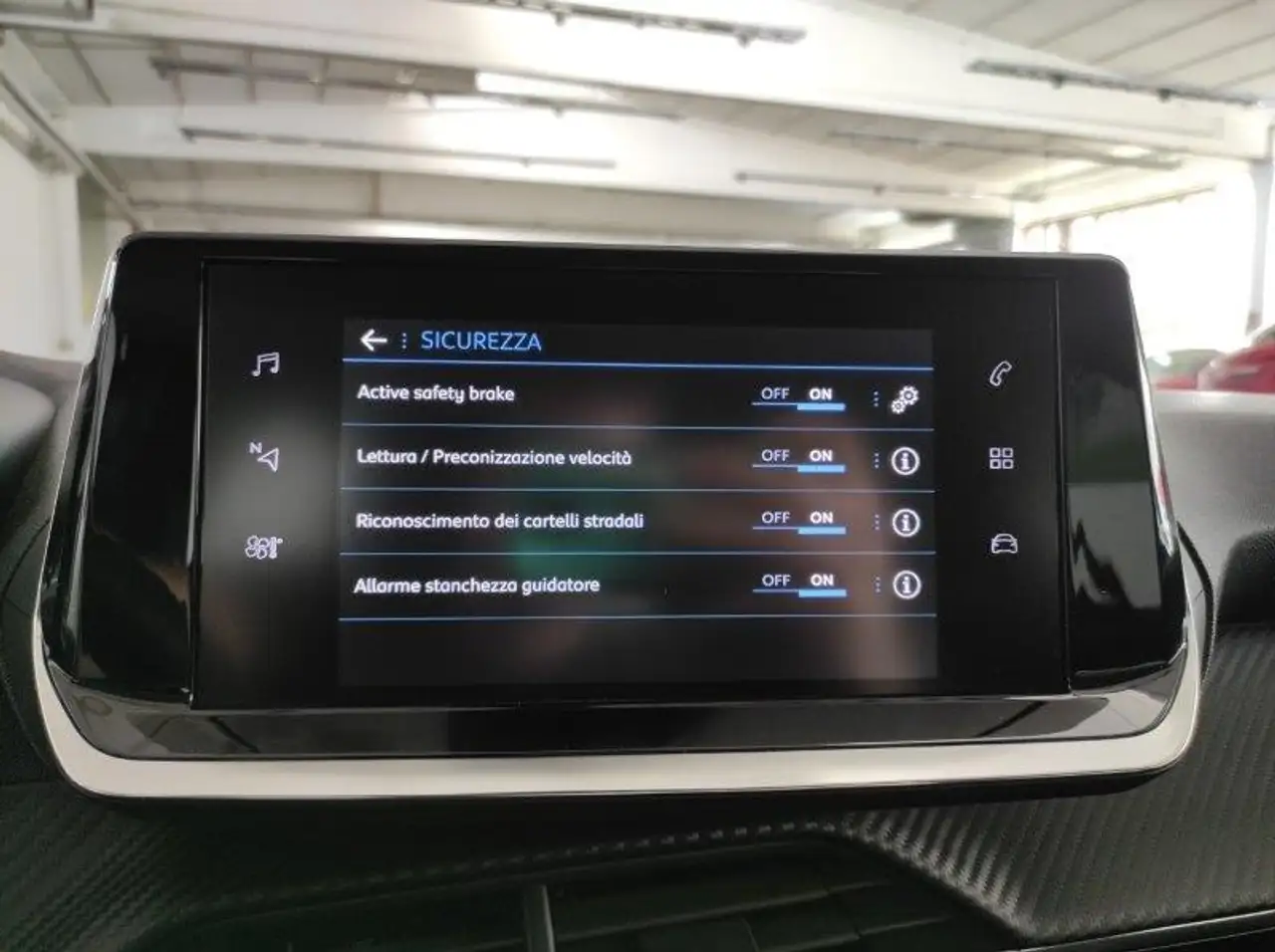 Peugeot 208 2ª serie - 208 PureTech 75 Stop&Start 5 porte Acti 18
