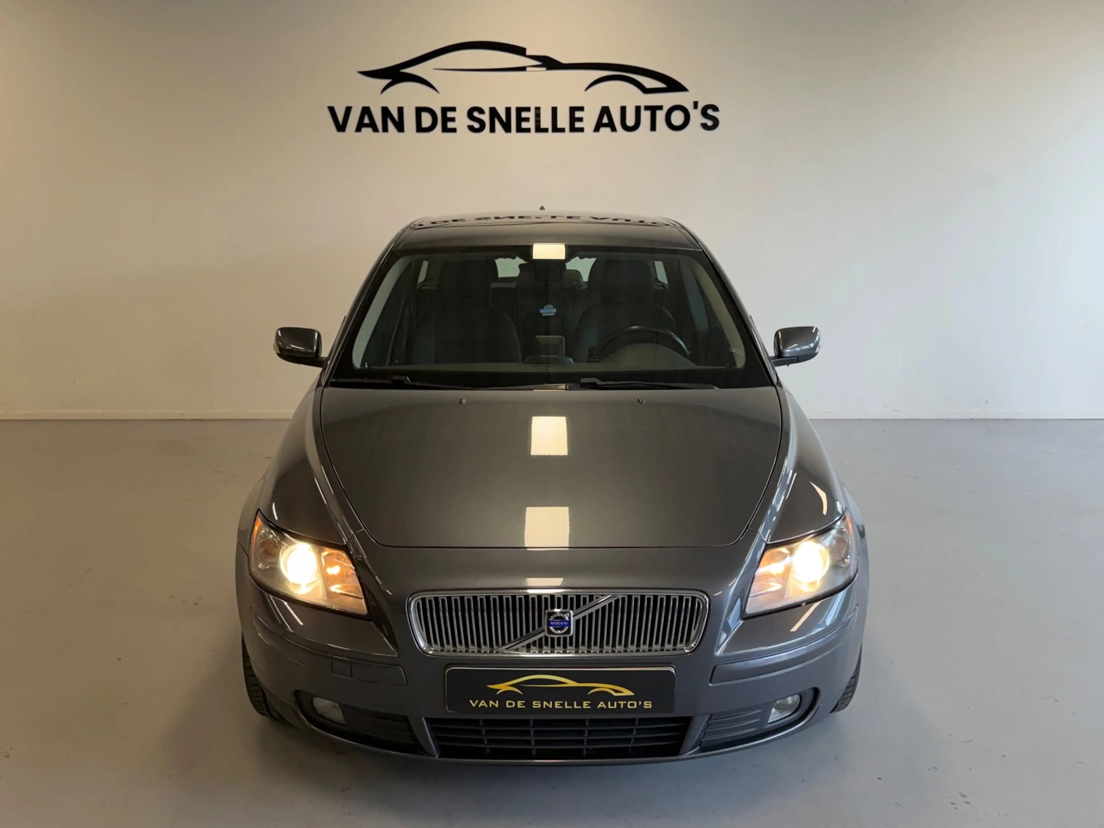 Volvo V50 2.4 Edition II AUTOMAAT/NAP/CLIMA/CRUISE/NAVI/TREK — photo 2
